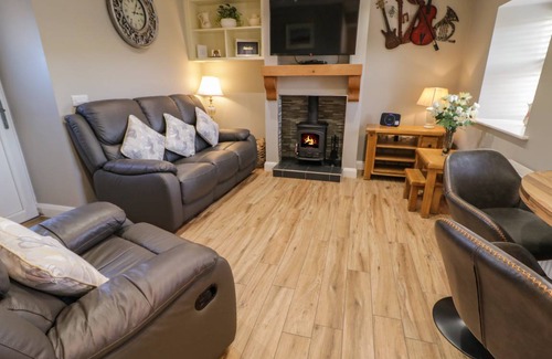 Newry Cottage | Cabin ∙ 1 bedroom ∙ 2 guests