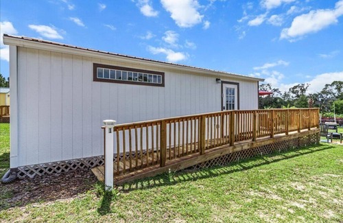 Sugarmill Woods Cabin | Cabin #1 Zen At The Palms 5 Star Adult Resort minutes from scalloping & fishing