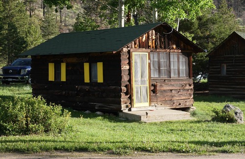 Bellvue Cabin | Cabin 2 at Sportsman’s Lodge, Rustic Cabin 2 at Sportsman's Lodge