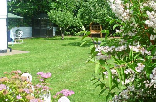 Stourport-on-Severn Cottage | Cabin ∙ 2 bedrooms ∙ 4 guests