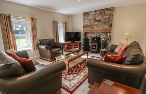 Clarencefield Cottage | Cabin ∙ 2 bedrooms ∙ 4 guests