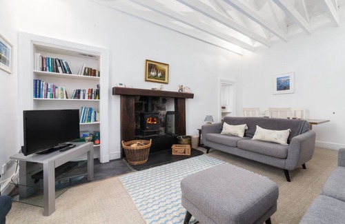 Derbyhaven Cottage | Cabin ∙ 2 bedrooms ∙ 4 guests