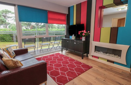 Sandbanks Cottage | Cabin ∙ 2 bedrooms ∙ 3 guests