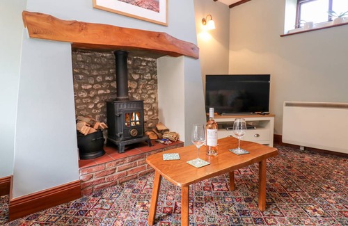 Stockton-on-Tees Cottage | Cabin ∙ 2 bedrooms ∙ 4 guests