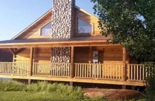 Thermopolis Cabin | Cabin 2 .