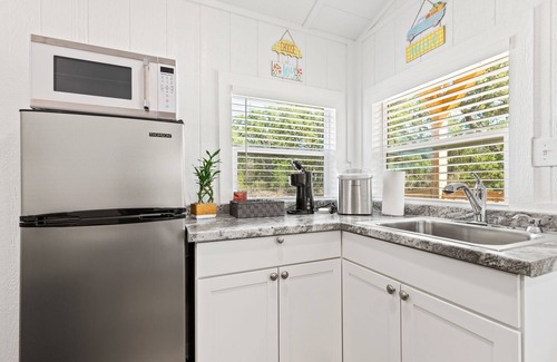 Sugarmill Woods Cabin | Cabin #2 Zen At The Palms 5 Star Adult Resort minutes from scalloping & fishing