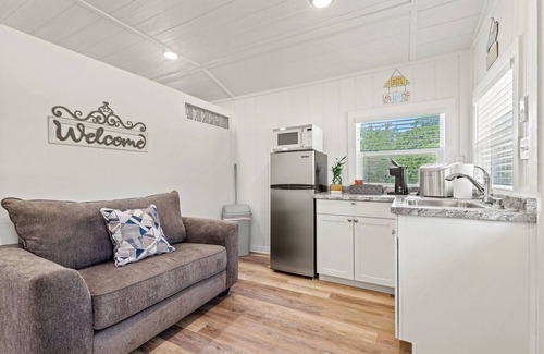 Sugarmill Woods Cabin | Cabin #2 Zen At The Palms 5 Star Adult Resort minutes from scalloping & fishing