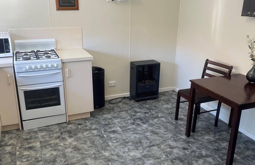 Thornton Cabin | CABIN 2S - Two singles, one bedroom