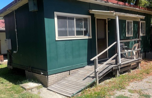 Thornton Cabin | CABIN 2S - Two singles, one bedroom