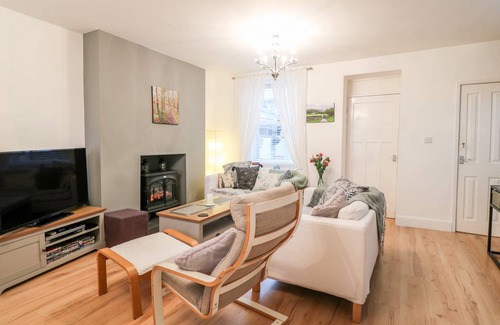 Rhiwbryfdir Cottage | Cabin ∙ 3 bedrooms ∙ 6 guests