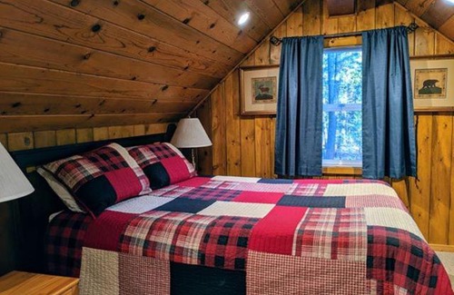 Strawberry House | Cabin #4