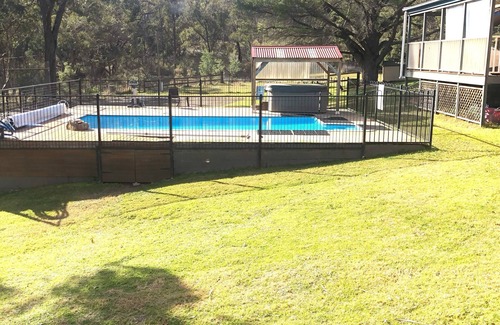 O'connell Bed & Breakfast | Cabin 5 - 2 single beds and ensuite. Access to all amenities