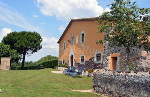 Aiguaviva Cottage | Cabin ∙ 5 bedrooms ∙ 15 guests