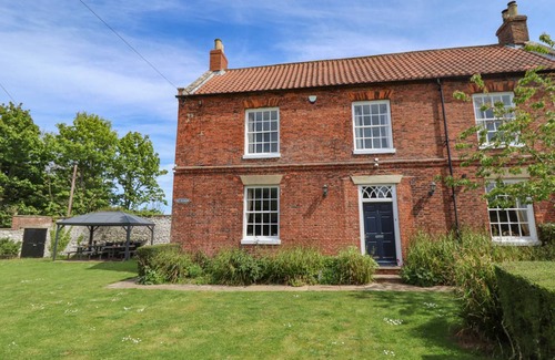 Reighton Cottage | Cabin ∙ 6 bedrooms ∙ 15 guests