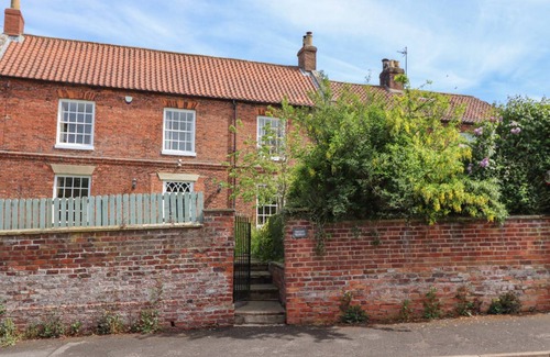 Reighton Cottage | Cabin ∙ 6 bedrooms ∙ 15 guests