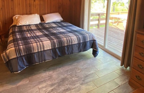 Oakland Cabin | Cabin 7 two bedroom pool & dock access
