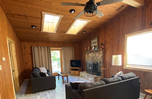 Oakland Cabin | Cabin 7 two bedroom pool & dock access