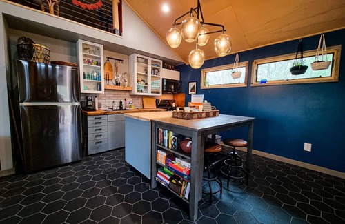 Hurley Cabin | Cabin 85 - 2bd rooms w/2 lofty chic spaces