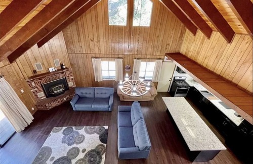 Running Springs Cabin | Cabin Chateau Relaxo Cabin large game room. Walking distance to town.