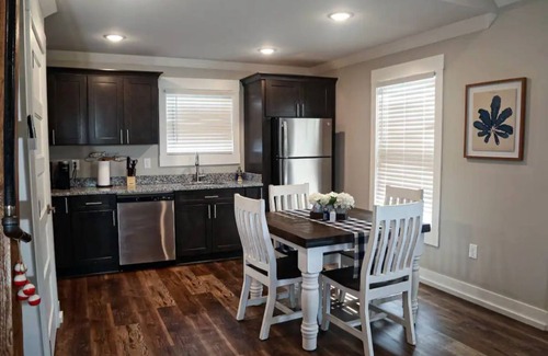 Muscle Shoals Cabin | Cabin D by the Pond - King bed - Swimming Pool