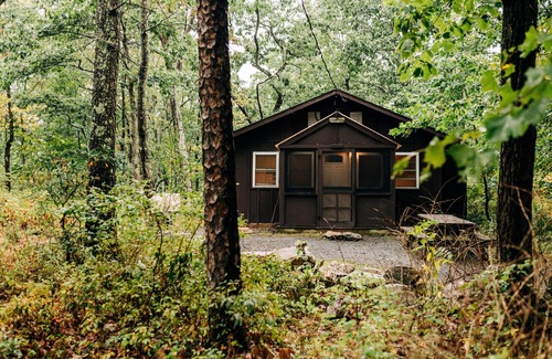 Columbia Cabin | Cabin, Double Bed, 5 Bunks, Screened Porch