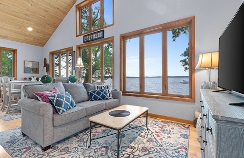 Crivitz Cabin | Cabin Getaway on Lake Noquebay
