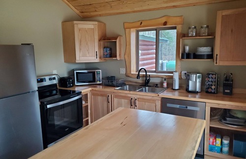 Ingalls Cabin | Cabin getaway on the Menominee River