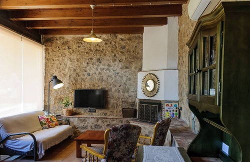 Les Planes d'Hostoles House | CABIN in the Garrotxa Volcanic Zone Natural Park. NATURE 100% !!