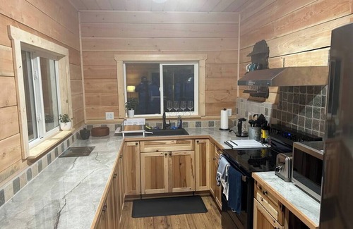 Lone Butte House | Cabin in the woods