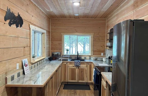 Lone Butte House | Cabin in the woods