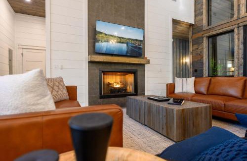 Hochatown House | CABIN - Near BLACK MOUNTAIn