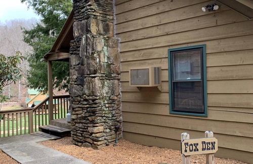 Rabun Gap Cabin | Cabin on a hillside overlooking beautiful Valley Springs Lake pet friendly (dog)