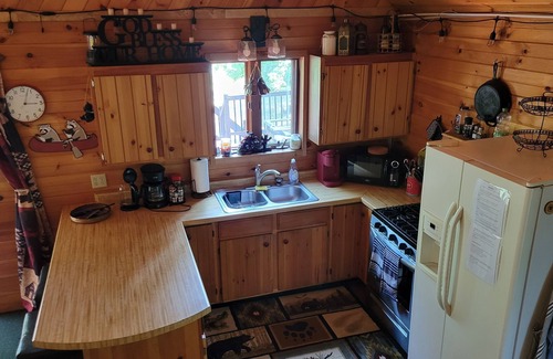 Markville Cabin | Cabin on a private lake near ATV trails