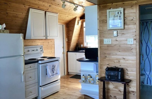 Chatham Cottage | Cabin on the beach.