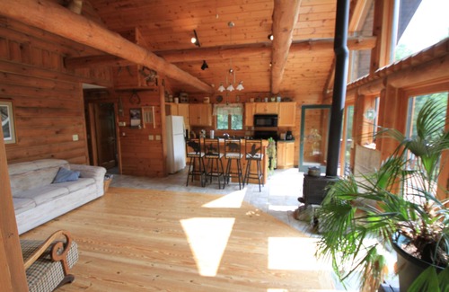 Neillsville Cabin | Cabin on the East Fork