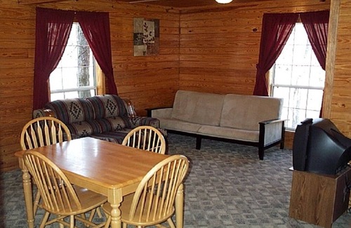 Mount Ida Cabin | Cabin on the Ouachita River, 8 miles North of Mount Ida Arkansas