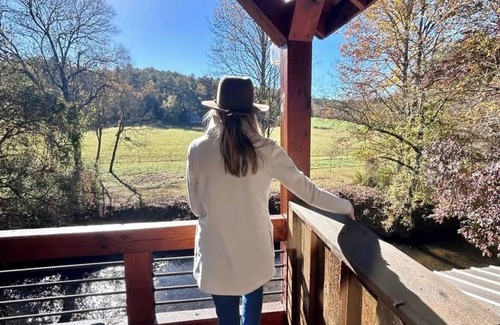 Morganton Cabin | Cabin on Water Scenic Fly Fishing Firepit Games