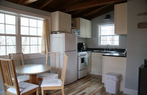 Farmers Cabin | Cabin & Screened Porch with Scenic Views on Triplett Creek – Near Cave Run Lake!