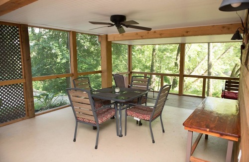 Farmers Cabin | Cabin & Screened Porch with Scenic Views on Triplett Creek – Near Cave Run Lake!