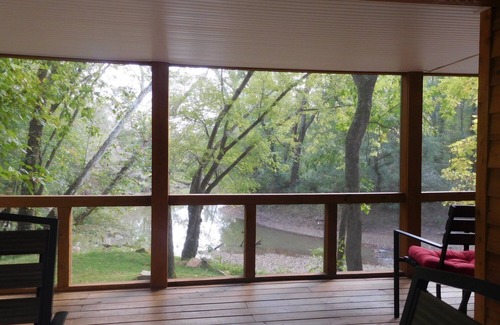 Farmers Cabin | Cabin & Screened Porch with Scenic Views on Triplett Creek – Near Cave Run Lake!