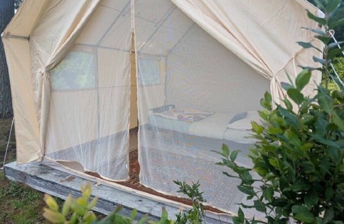 Parksville RV Rental | CABIN TENT ON WORKING RANCH NEAR BETHEL WOODS