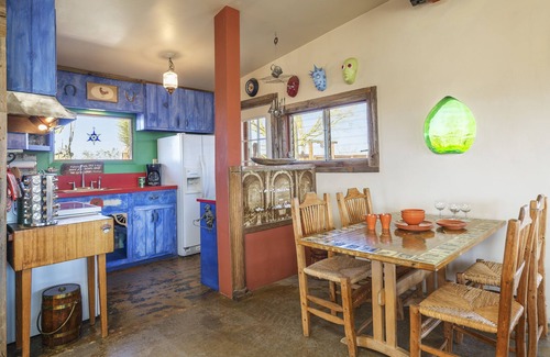 Joshua Tree Cabin | 🌵Cabin Under the Stars - Hot Tub, BBQ and Firepit🌵