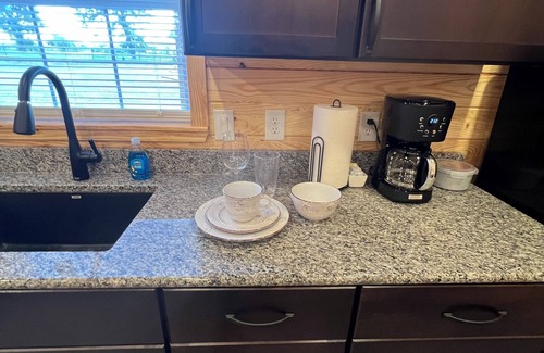 Paige Cabin | Cabin Unit 6 of 6 with AC and WiFi in lovely Paige