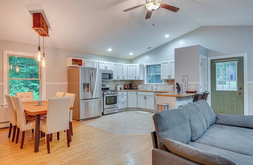Brant Lake Cabin | Cabin w/Beach Access in Brant Lake: Dogs Welcome!