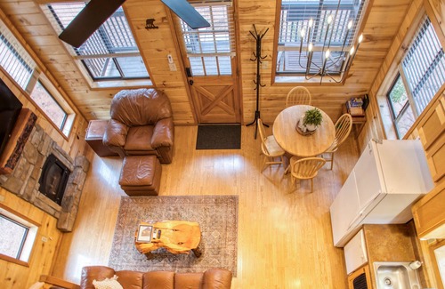 Heber Cabin | Cabin w/loft, private hot tub, and star-gazing deck! Sleeps 6!