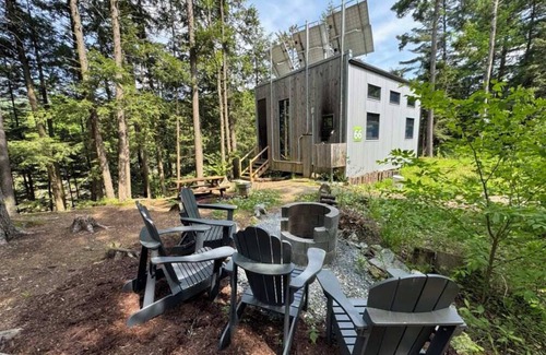 Eastman Cabin | Cabin Zoobox 66 Summa