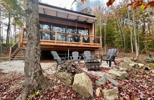 Eastman House | Cabin Zoobox 77