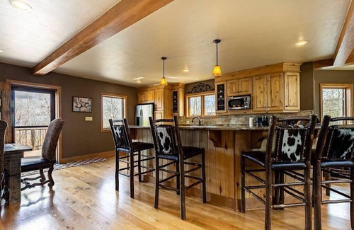 Mesa Ski Chalet | Cabina Bosco - Large Cozy Chalet Near Powderhorn Resort