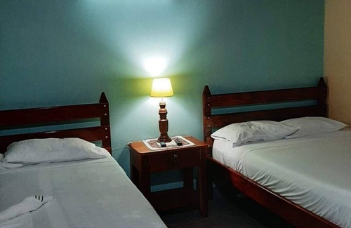 Katira Hotel | Cabinas El Pilon Rio Celeste