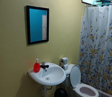 Tortuguero House | Cabinas Miss Miriam 2